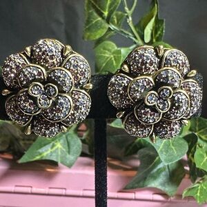 Gorgeous Heidi Daus Earrings clip on flower petal lavender New